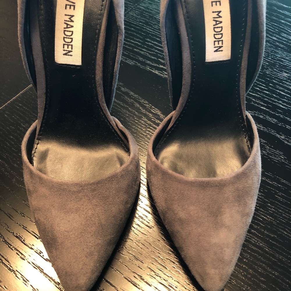 Steve Madden Gray Suede Pumps